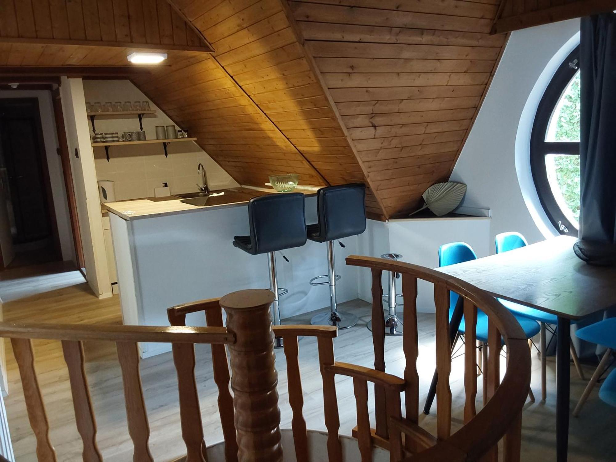 Tuerkiz Apartman - 5 Szobas 13 Fos Apartmanhaz 4Km A Balaton- Balatonszabadi Fürdőtelep Εξωτερικό φωτογραφία