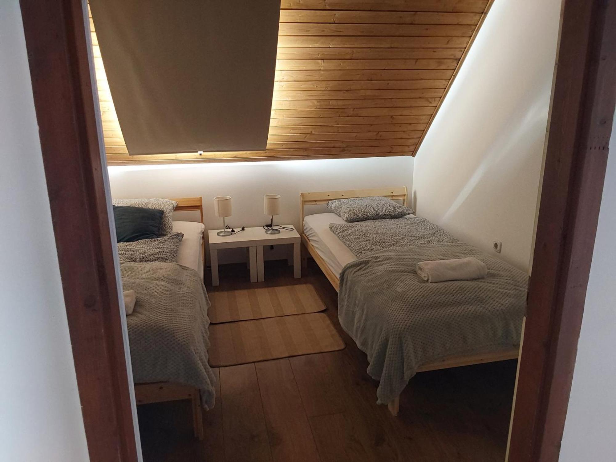 Tuerkiz Apartman - 5 Szobas 13 Fos Apartmanhaz 4Km A Balaton- Balatonszabadi Fürdőtelep Εξωτερικό φωτογραφία